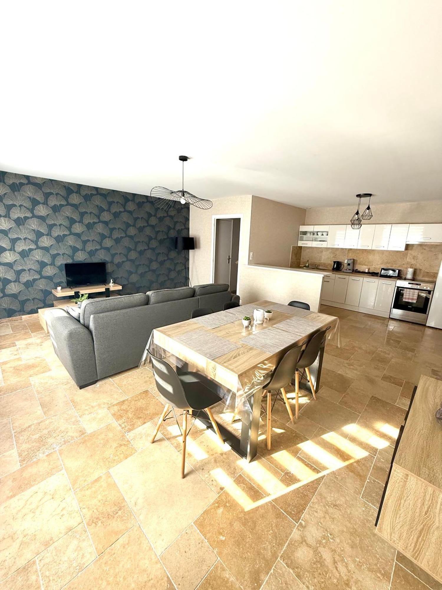 Le Petit Phuket Apartman Saint-Laurent-sur-Saone Kültér fotó